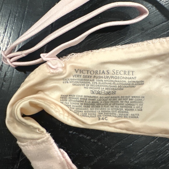 Victoria’s Secret Crystal Bra 34C - Picture 3 of 3
